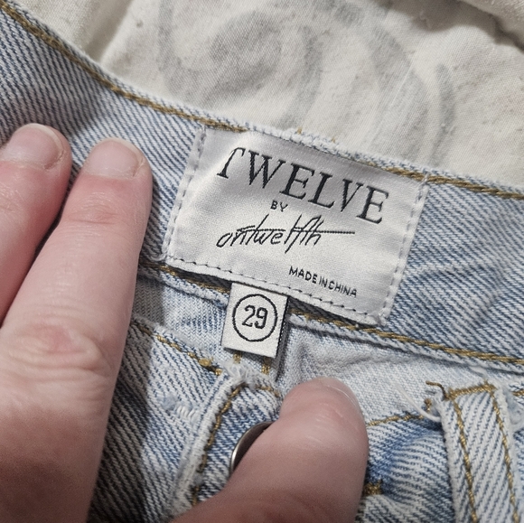 Twelve by ontwelfth light wash distressed jeans! - Picture 4 of 8